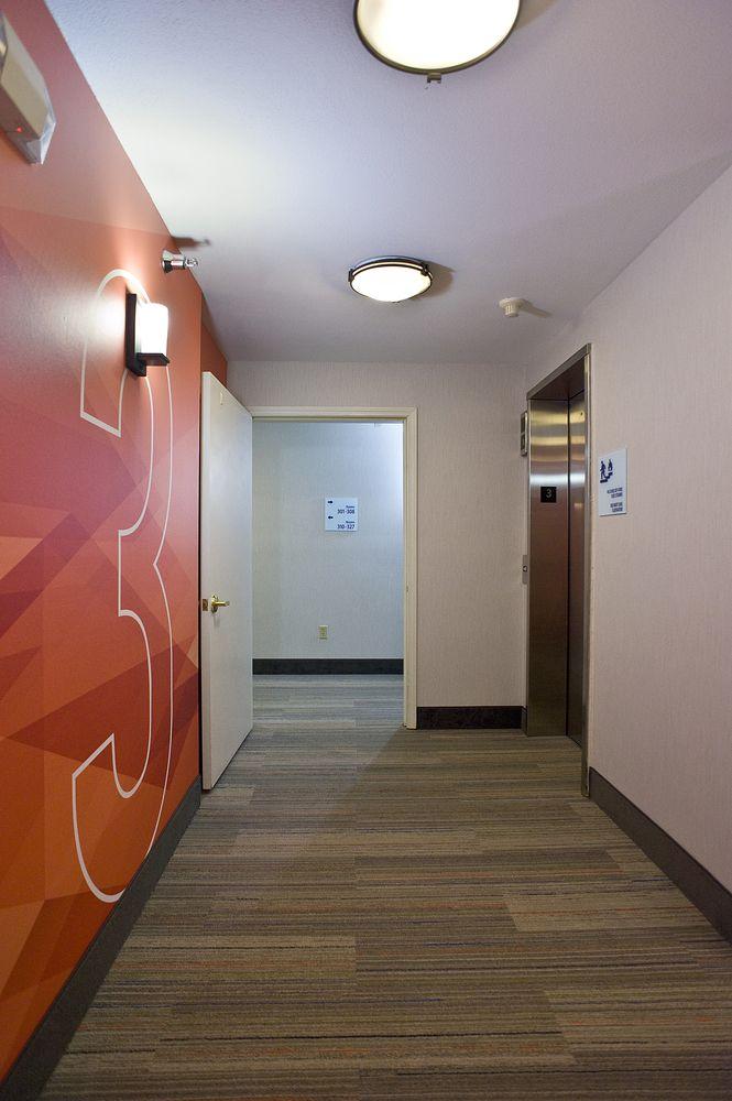 Express & Vermillion, An Ihg Vermillion