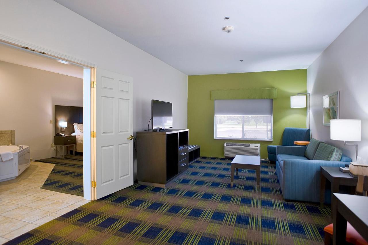 Express & Vermillion, An Ihg Vermillion